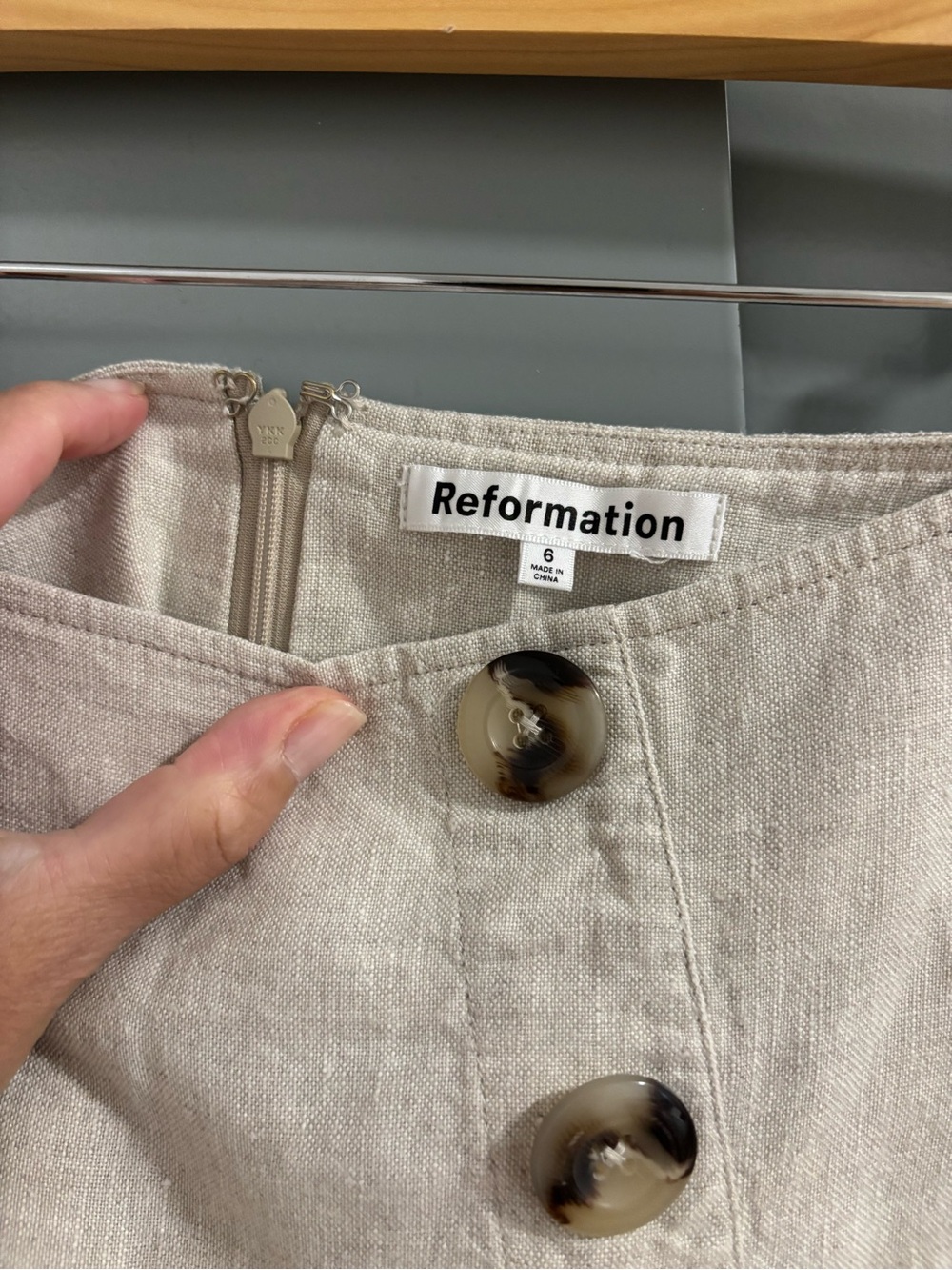 Reformation Taylor Linen Skirt in Beige Oatmeal Button-Detail - Picture 5 of 7